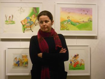 Ana Košir razstavlja ilustracije v Lični hiši