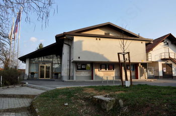 EX-TEMPORE MLADIH 2014 – IZDELAVA MOZAIKA NA OGRAJI OB VHODU V KULTURNI DOM