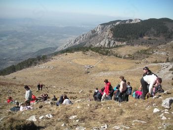 Krajevni praznik v Vrtovinu obeležen s pohodom na Kucelj