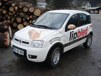 LIP BLED PRIČEL Z ODKUPOVANJEM LESA NEPOSREDNO OD LASTNIKOV GOZDOV