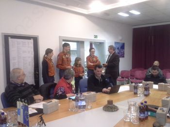 Tudi letos skavti in taborniki k županu Občine Preddvor prinesli Luč miru iz Betlehema Tudi letos skavti in taborniki k županu Občine Preddvor prinesli Luč miru iz Betlehema