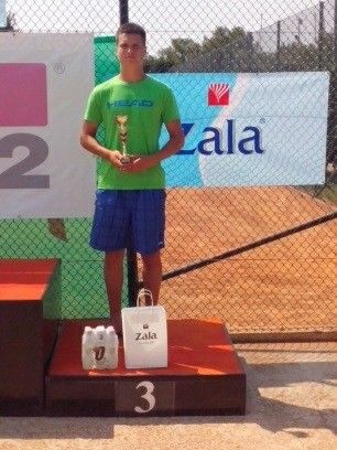 USPEŠEN NASTOP TENIŠKEGA IGRALCA MIHE PERUŠA