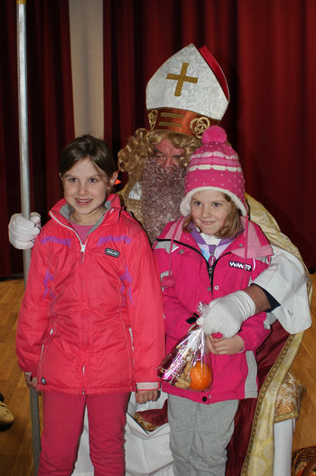 Miklavževa darilca so razveselila najmlajše Miklavževa darilca so razveselila najmlajše