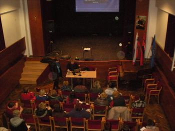 Ne razmišljamo, ker preveč hitimo!