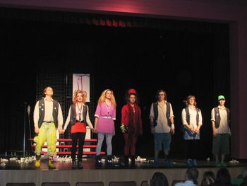 Odmev in odsev družbe – Ne me gledat!