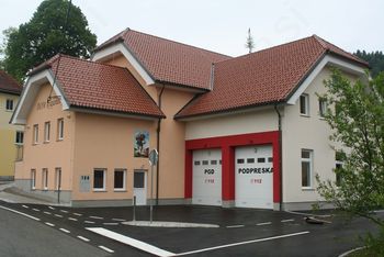 Prireditev: "Le predi, dekle, predi"