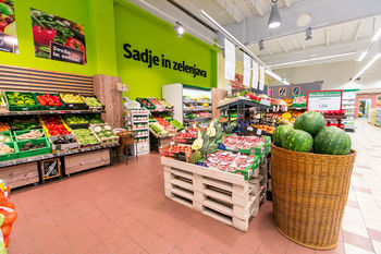 PRENOVLJENI TUŠ MARKET MEŽICA ODPRL SVOJA VRATA