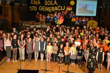 Ena šola, 170 generacij