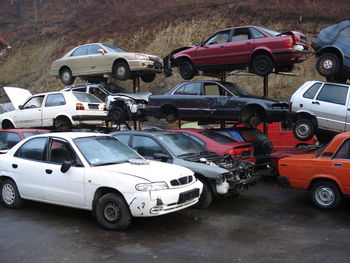 Prevzemanje zapuščenih in odsluženih vozil do 1.4.2012