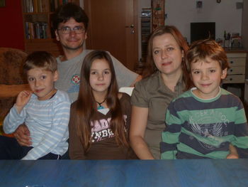 Ko z veseljem čakaš praznike Ko z veseljem čakaš praznike