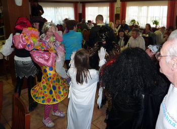 Pustno rajanje na Dobenu