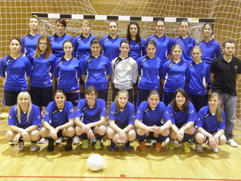 V Lokavcu trenira vedno več nogometašic