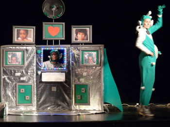 Vesoljčka spoznavala litijske otroke