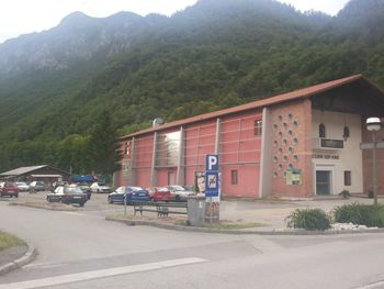 Ureditev parkirišča pri Kulturnem domu Kobarid