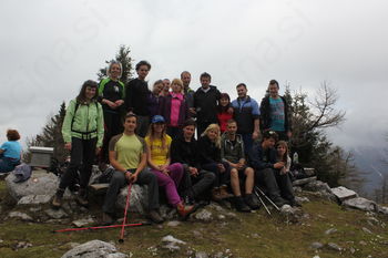 Mladi v planinskem raju