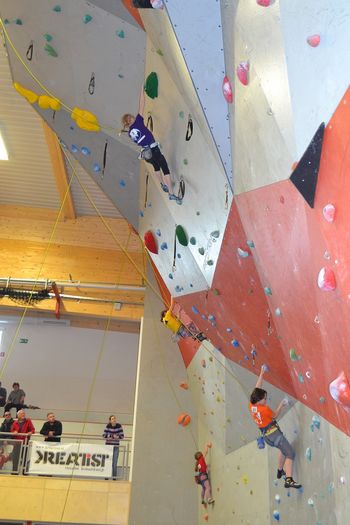 SPOZNALI SMO RAZLIČNE ŠPORTE SPOZNALI SMO RAZLIČNE ŠPORTE