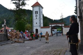 Kmečki punt pod grajsko lipo