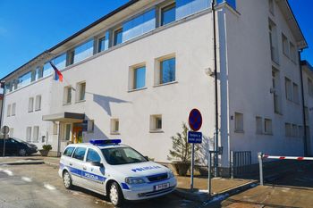 Spremenjene uradne ure Policijske postaje Vrhnika