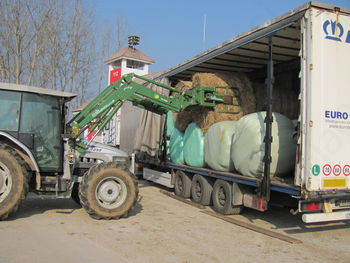 POMOČ PRIZADETIM KMETIJAM PO NEURJU S TOČO