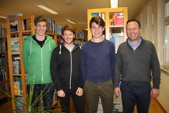 Znanje je zaklad, ki venomer spremlja svojega lastnika Znanje je zaklad, ki venomer spremlja svojega lastnika