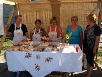 Otvoritev suhokranjske tržnice