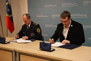 Skupaj za varnost obiskovalcev gora