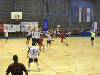 Rokometno društvo Slovan iz Slovenj Gradca s pomočjo sodnikov odneslo dve točki!