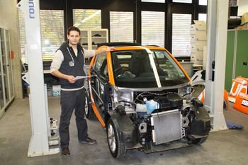 V Slovenijo prihaja turneja iglidur