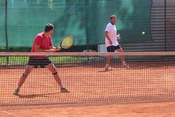 Prvi evri za športnike šele jeseni