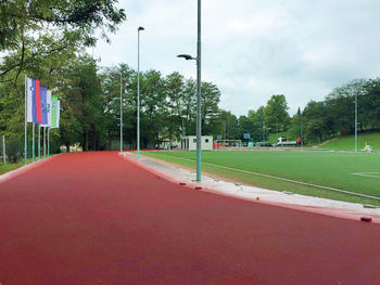 Z NOVO ATLETSKO STEZO PRIHAJA V TREBNJE TUDI ATLETIKA 