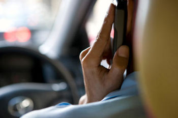 Vozimo pametno, brez telefona!