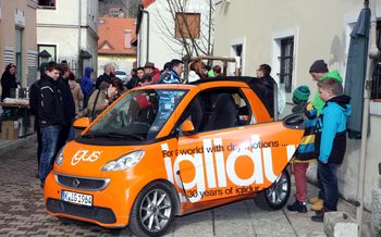 700 evrov za dobrodelne namene