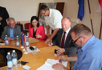 Podpis gradbenih pogodb za projekt »Odvajanje komunalnih odpadnih voda v Spodnji Savinjski dolini« 