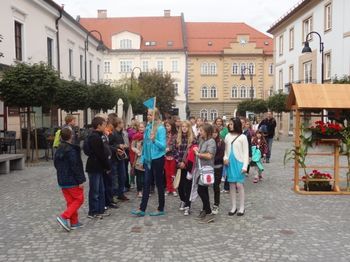 Dijaki turistične usmeritve poživili jedro mesta Slovenj Gradec