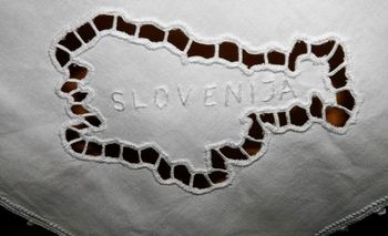 DOBRODELNE SNEŽINKE