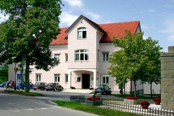 POZIV zainteresiranim izvajalcem za opravljanje zimske službe na javnih poteh, ki so v upravljanju krajevnih skupnosti, za sezono 2016–2017