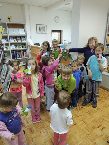 INFORMATOR; knjižnična stran