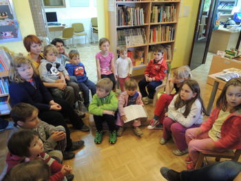 PRAVLJIČNA URA V OK VRANSKO