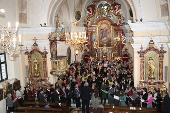 Revija odraslih in mladinskih pevskih zborov domžalske dekanije Revija odraslih in mladinskih pevskih zborov domžalske dekanije