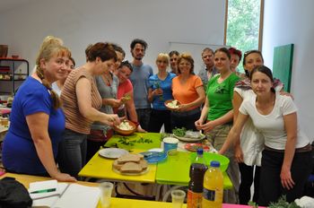 Tradicionalni pripravki iz zelišč Tradicionalni pripravki iz zelišč
