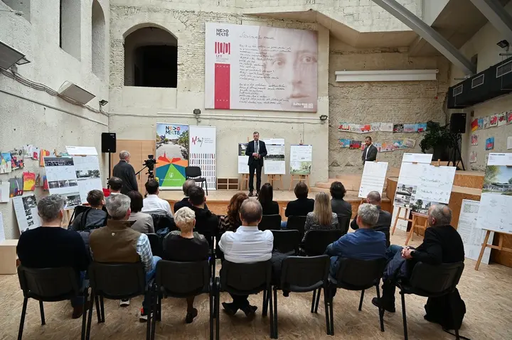 Predstavljena arhitekturna rešitev polnilnega parka velikih moči Novo mesto