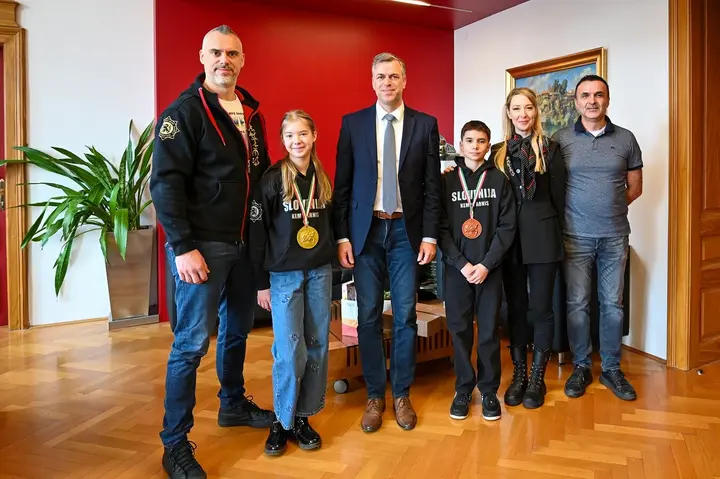 Sprejem vrhunskih tekmovalcev Karate kluba RKSI