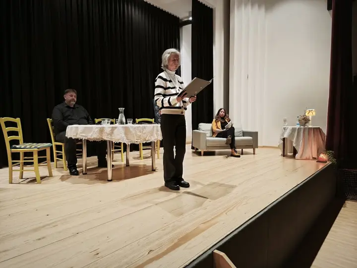 Večer hruščanske poezije