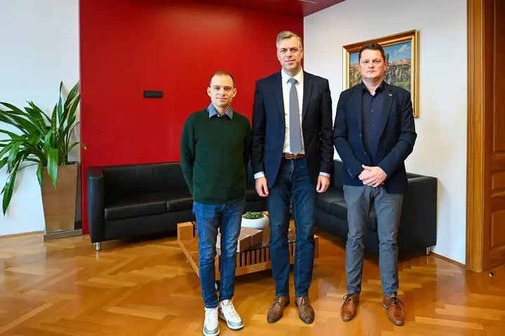 Sprejem aktualnega državnega prvaka v gorsko hitrostnem dirkanju