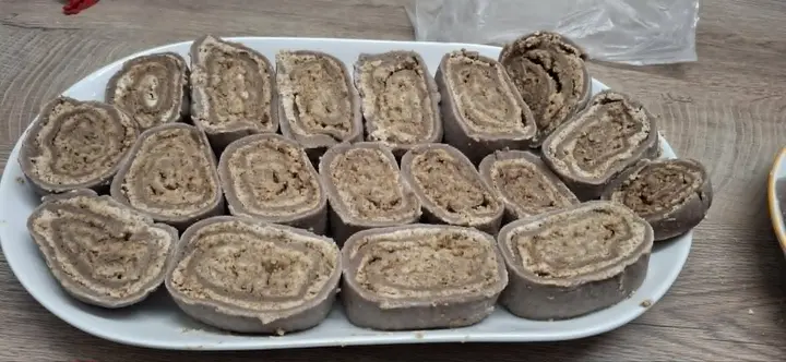 Ajdovi štruklji in domača gobova juha