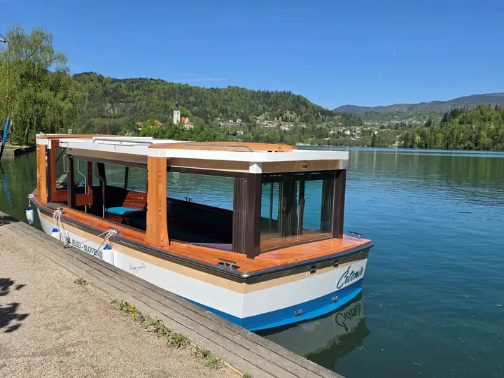 Nov hidrobus Črtomir, vir: Občina Bled