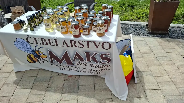  Na obisku pri mariborskih čebelarjih