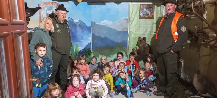 ŽIVAHNO PREDPRAZNIČNO DOGAJANJE