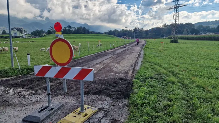 Nadaljevanje obnove ceste na Blejski Dobravi Izpostavljeno