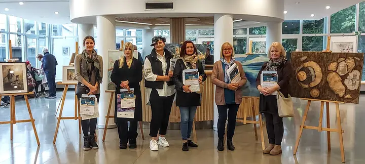 Nagrajenke 10. Ex tempora Bled (z leve proti deseni): Tina Kraljič, Zala Čož, Judita Rajnar Prosenc, Karmen Zaletel Potočnik, Antonija Pacek in Vesna Štolfa (foto: M. P. Peternelj)
